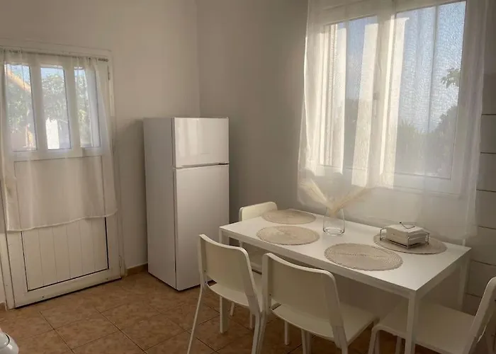 Cantera House, Kalokairines Kit